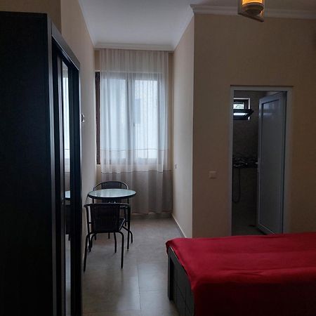Hotel Sunny House Kobuleti Chambre photo
