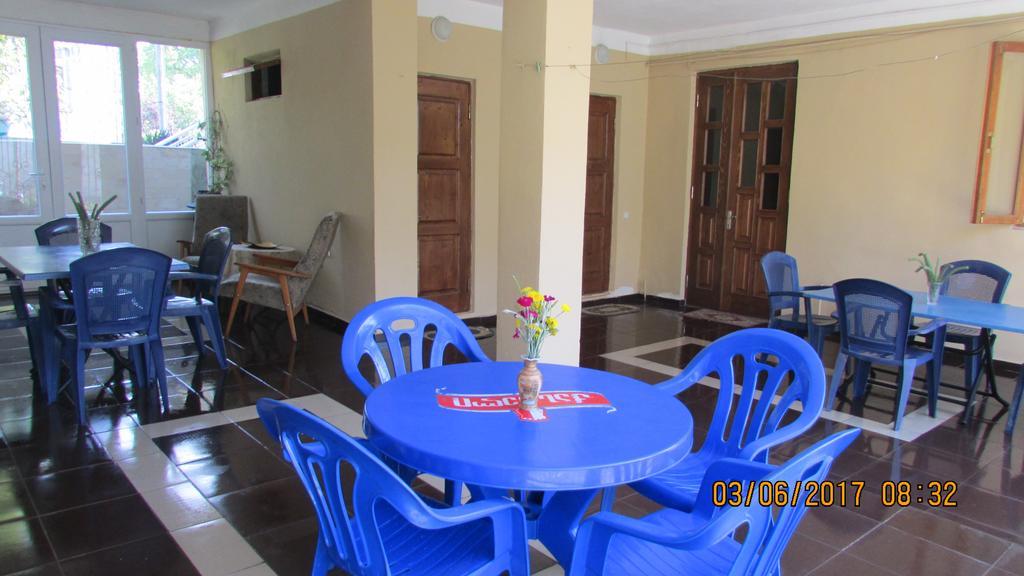 Hotel Sunny House Kobuleti Extérieur photo