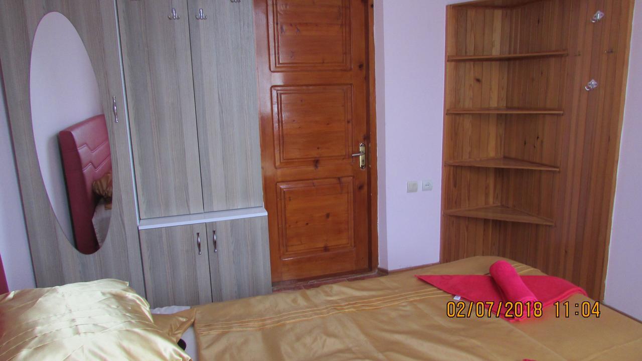 Hotel Sunny House Kobuleti Extérieur photo