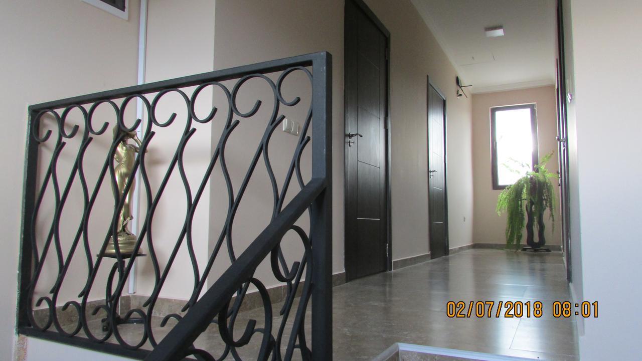 Hotel Sunny House Kobuleti Extérieur photo